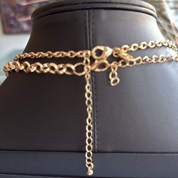 Set of 2 Gold Tone/Rhinestone Statement Necklaces and  Wire Backed Earrings. - Picture 5 of 5